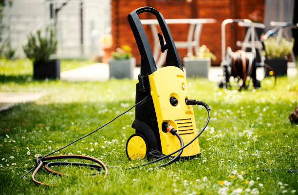 Animal Enclosure Cleaning in Winston, OR